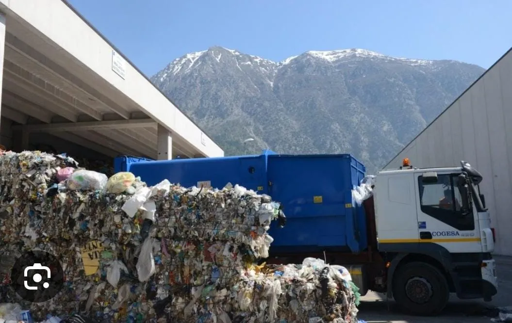 Rifiuti, il fronte del “sub-ambito” si allarga: da Raiano a Sulmona, i sindaci chiedono un modello più vicino ai territori