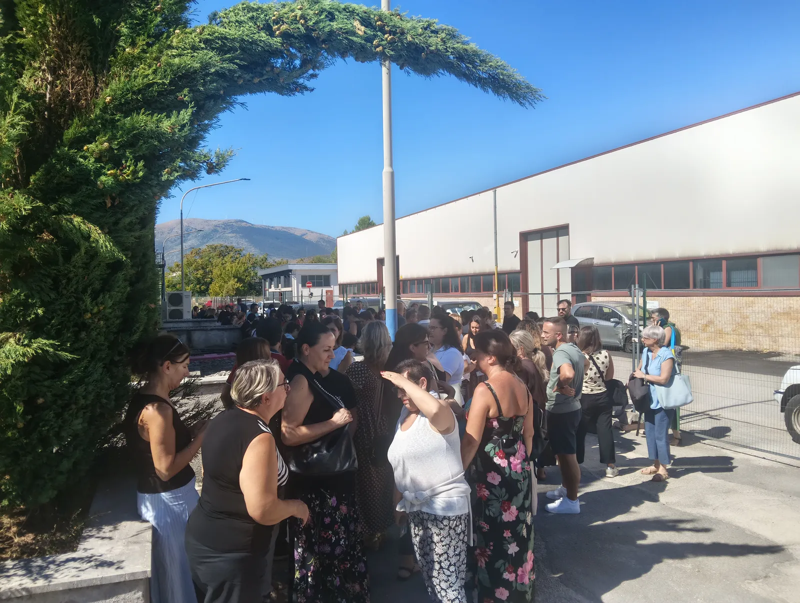 Incendio dal quadro elettrico, evacuata la 3G. Ferite due donne