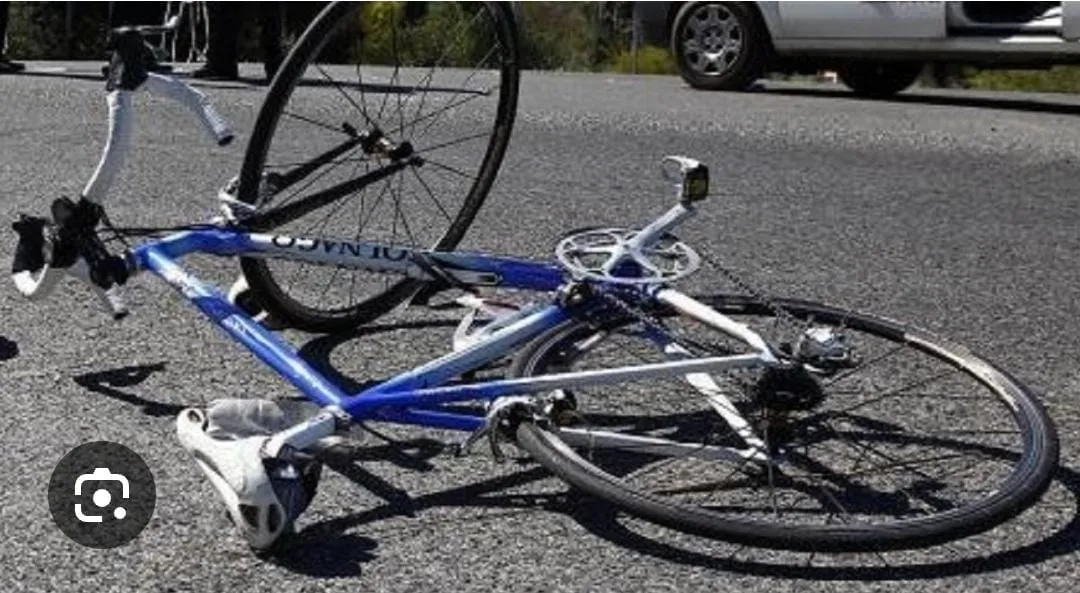 Travolta da auto, codice rosso per una ciclista