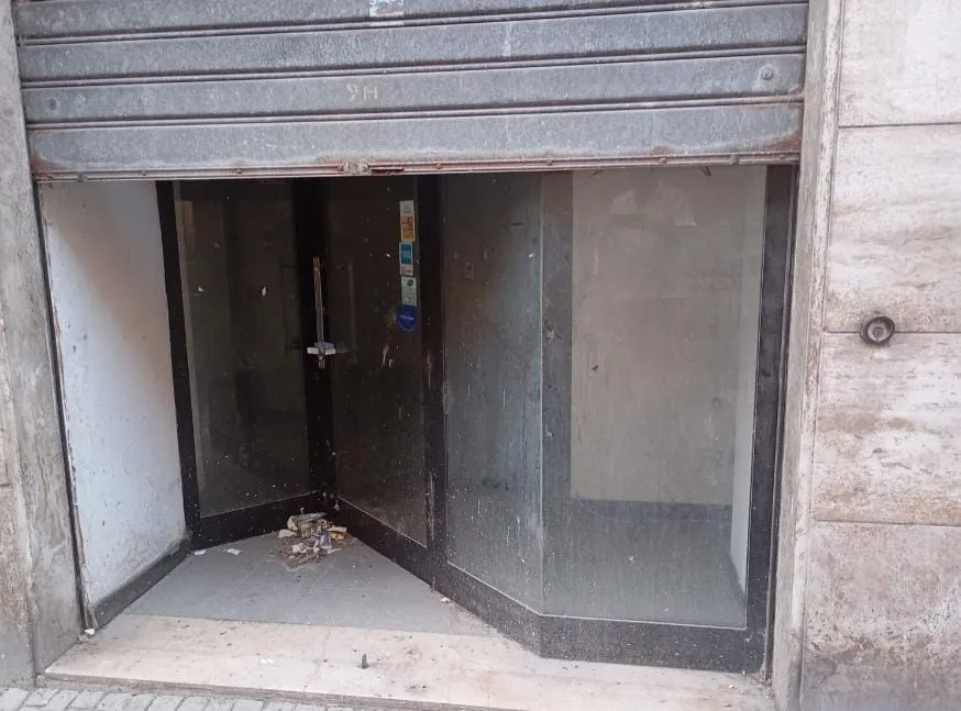 Cento negozi sfitti, il degrado fa centro. Comune "rimandato" a settembre