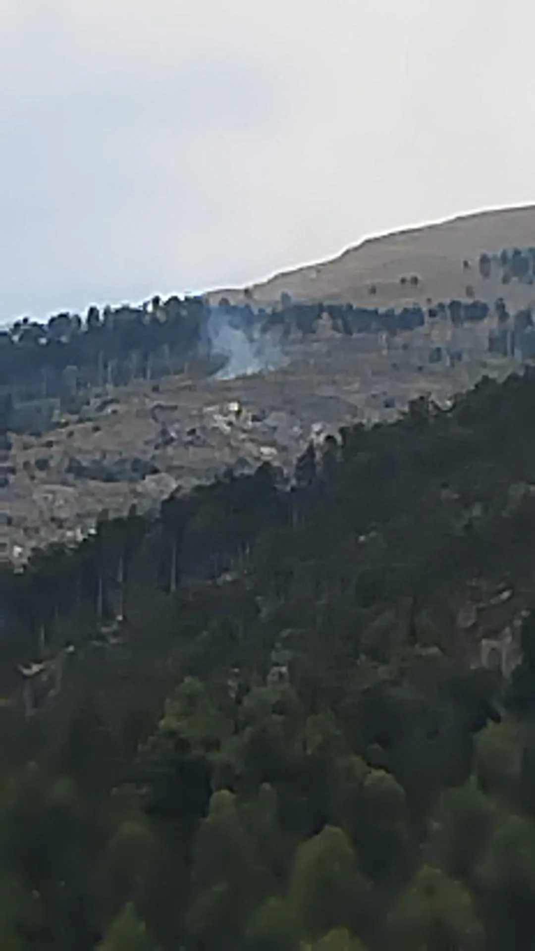 Fulmine innesca incendio. Torna la paura sul Morrone