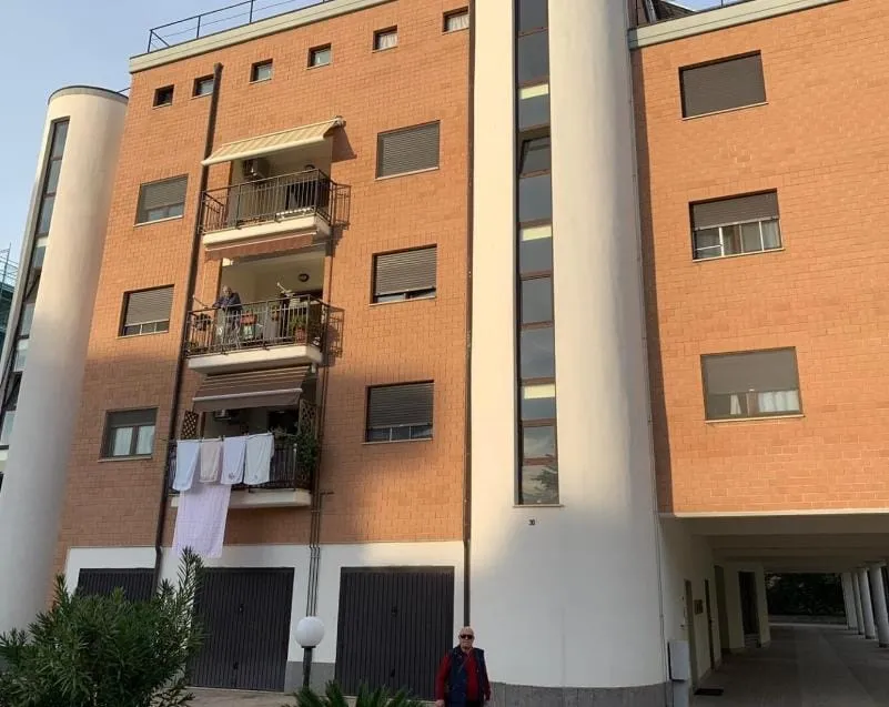 Viale della Metamorfosi torna l’emergenza acqua calda. Possibile esposto in Procura