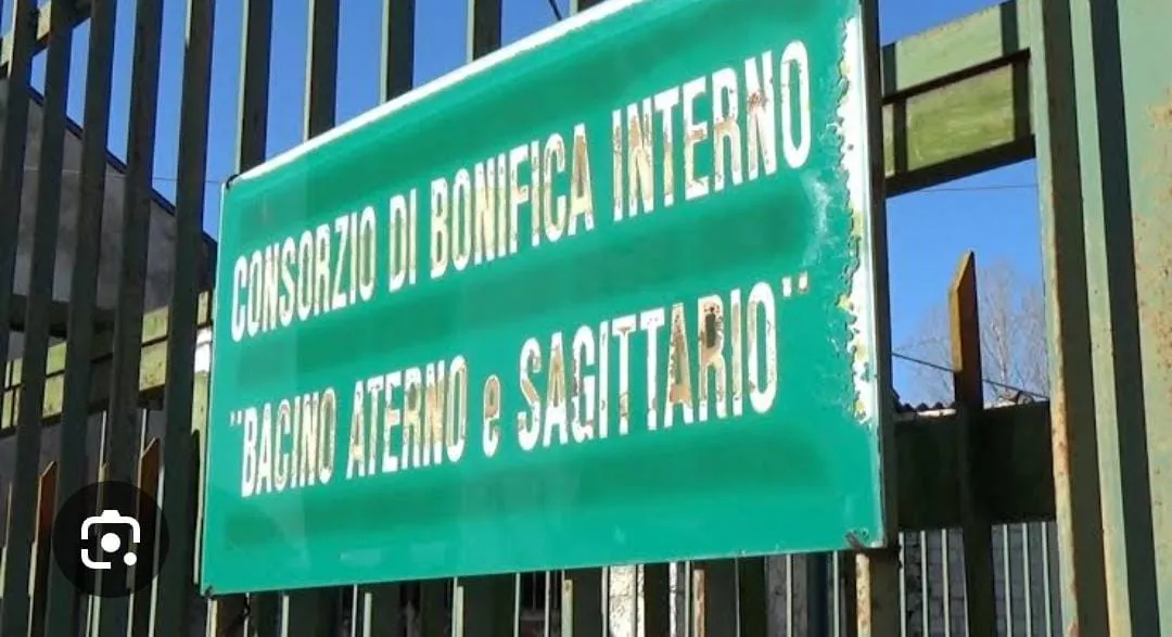 Rotta la vasca: stop all'acqua irrigua. Ferragosto a secco nei campi