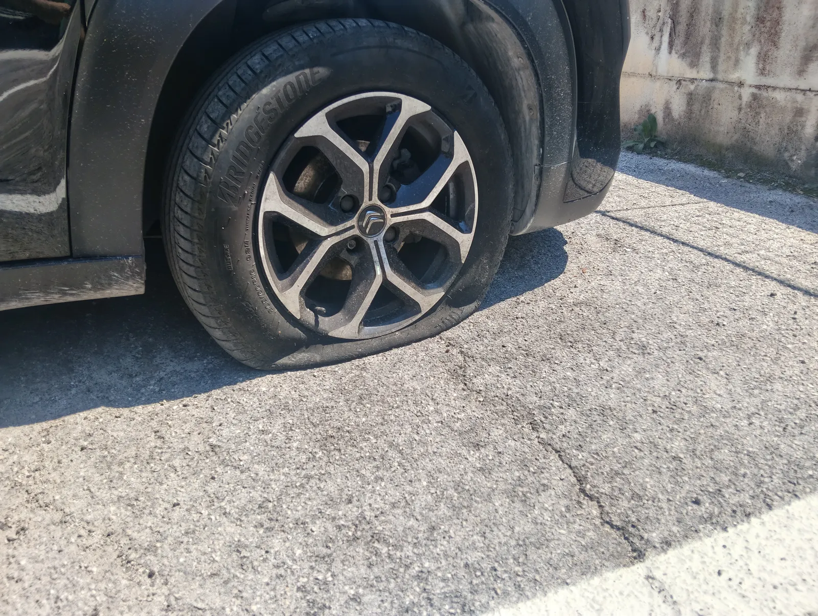 Ancora gomme tagliate, la challenge arriva a Cansano. Procura apre inchiesta