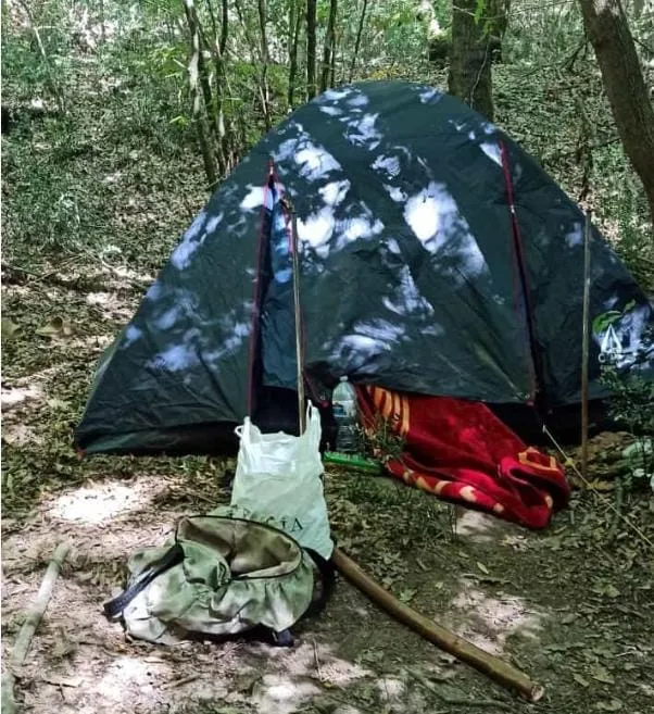 Cansano, blitz dei carabinieri tra i boschi. Controlli sulla "tenda dello spaccio"