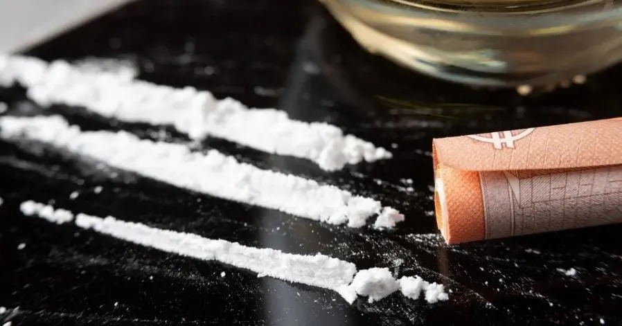 Oltre un etto di cocaina per il weekend. Rischio processo per due giovanissimi