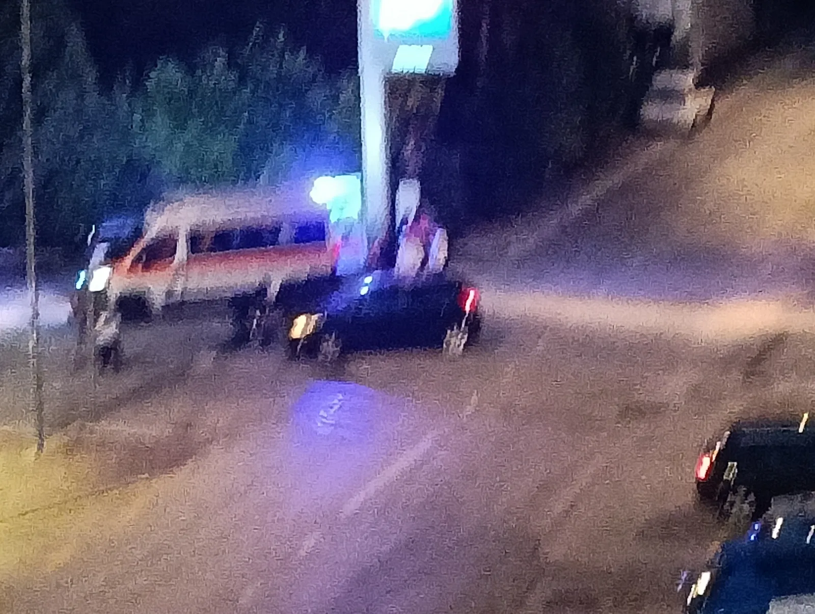 Auto contro moto. Feriti due giovanissimi