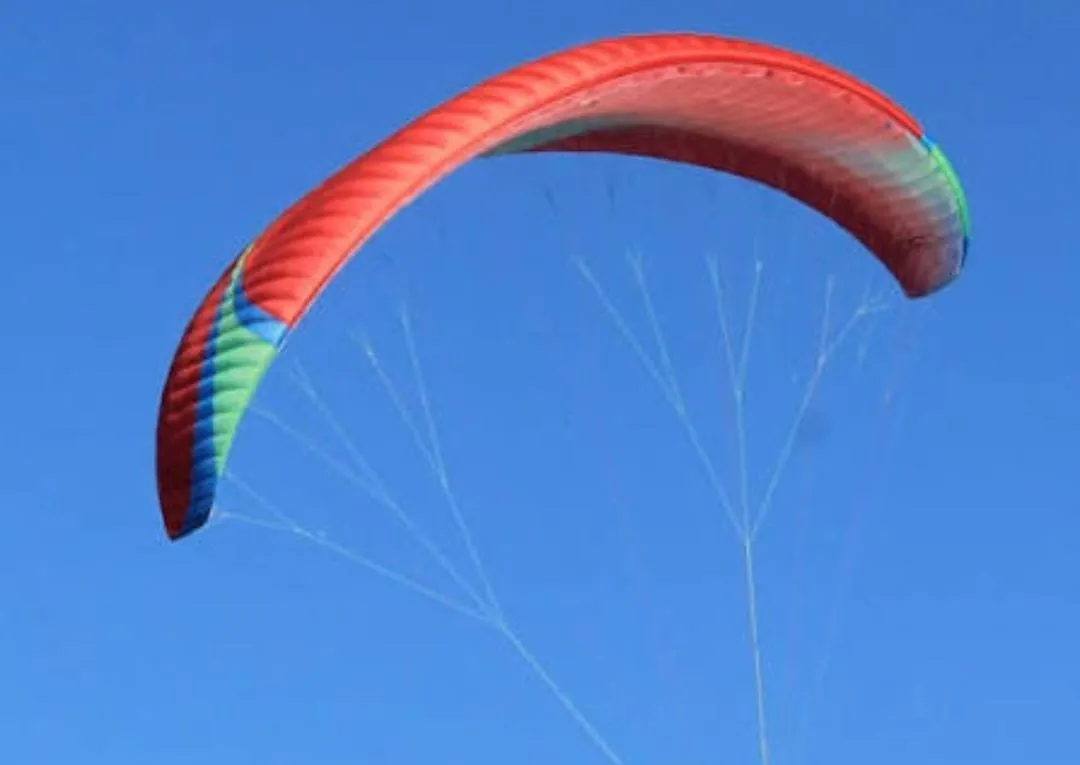 Precipita col parapendio. Brutto incidente per 42enne