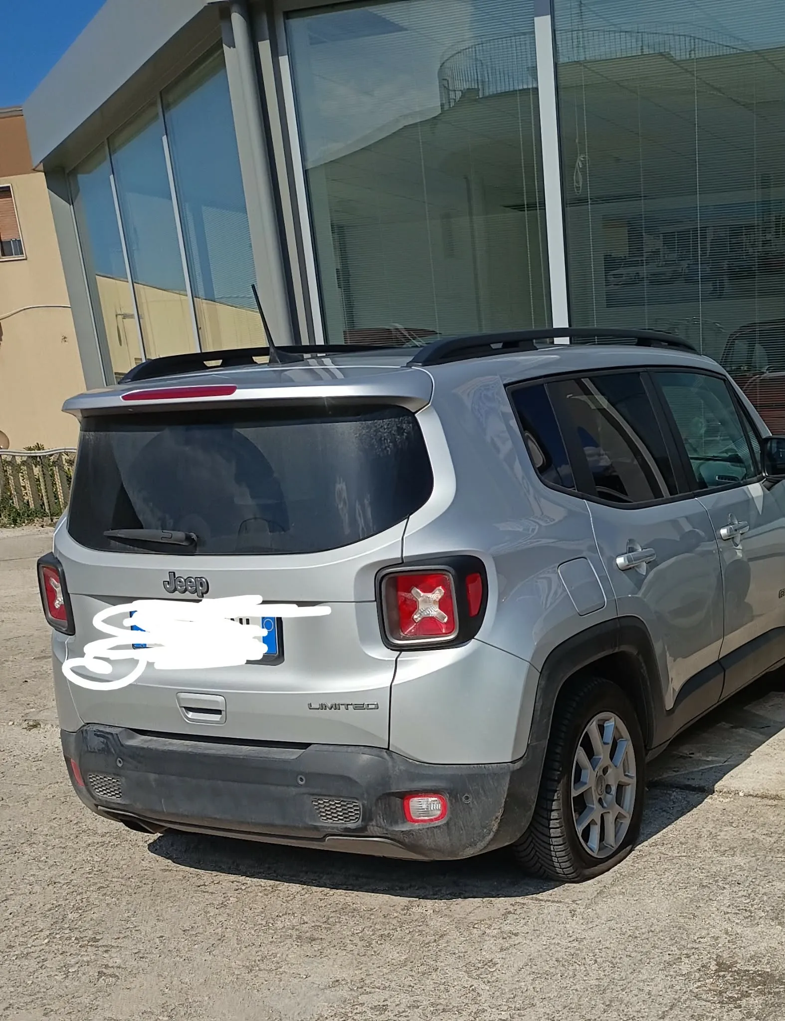 Gomme tagliate alle auto, raddoppia il raid di Bagnaturo. Altri quattro casi